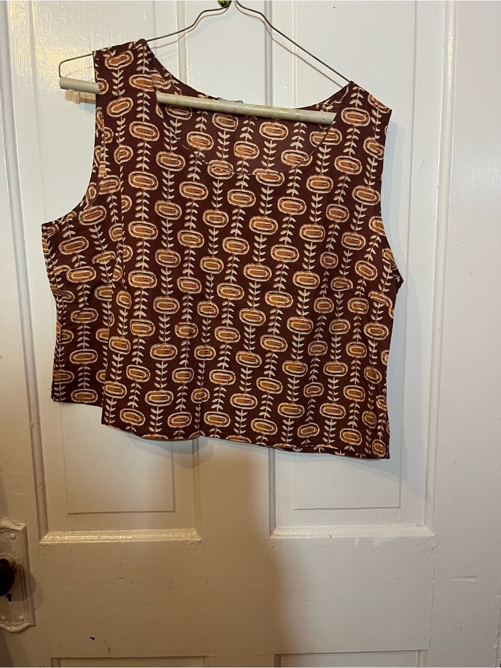 Women’s Brown Printed Sleeveless Crop Top